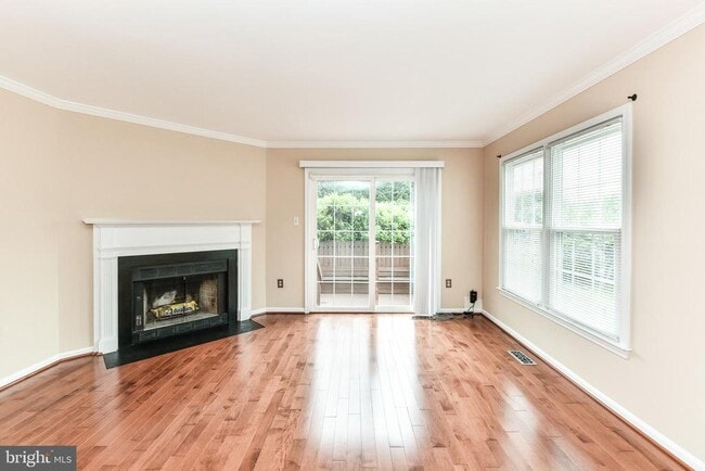 Building Photo - 12856 Mill Brook Ct