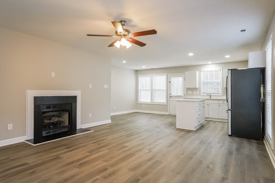 Building Photo - 5644 Tealbrook Dr
