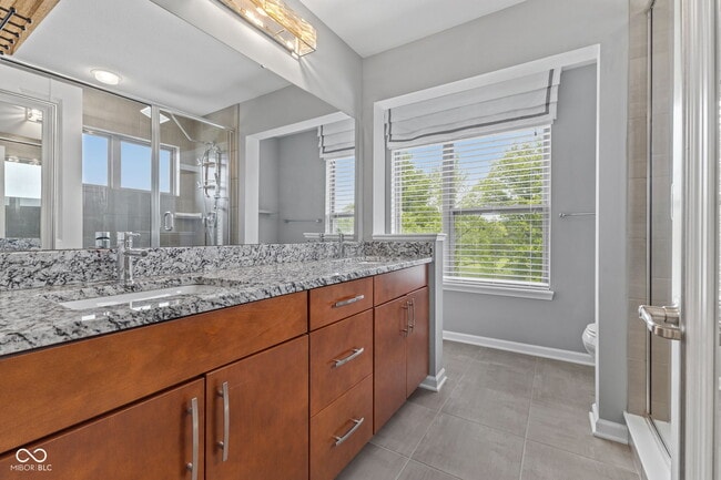 Building Photo - 13093 Grand Vue Dr