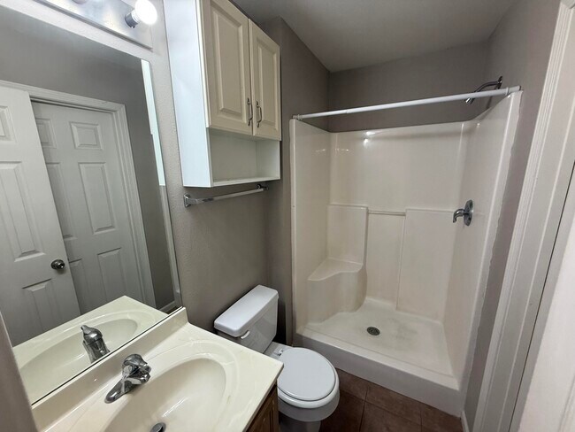 Building Photo - 4006 Snowy Owl Dr