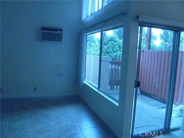 Building Photo - 17564 Orange Dr