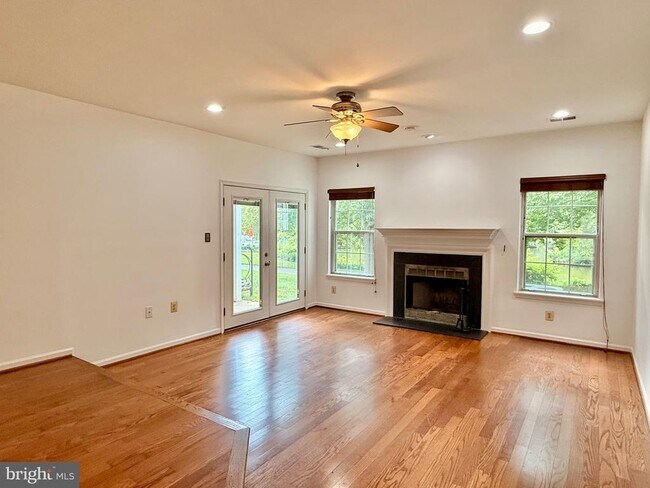 Building Photo - 2930 Yarling Ct