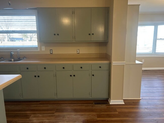 Building Photo - 3 bedroom/2 bath rental in Double Branches Community - $2000 per month - NO water fee; owner main...