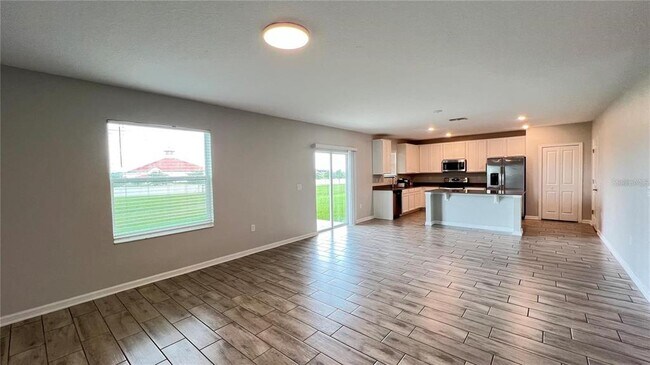 Building Photo - 1343 Lassen St