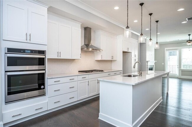 Building Photo - 6655 Sterling Dr