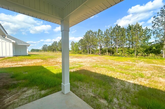 Building Photo - 225 Firefly Ln