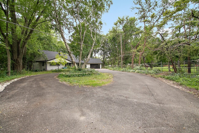 Building Photo - 22 Erin Ln