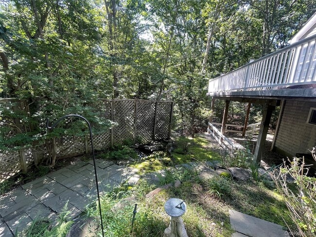 Building Photo - 106 Laurel Ln