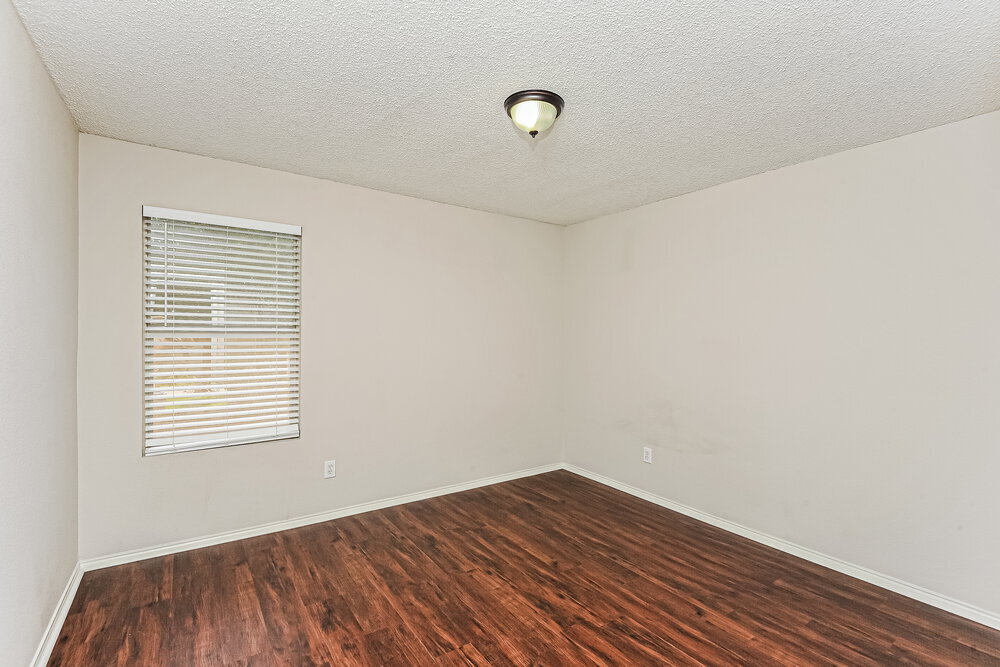 Building Photo - 8705 Stonebriar Ln