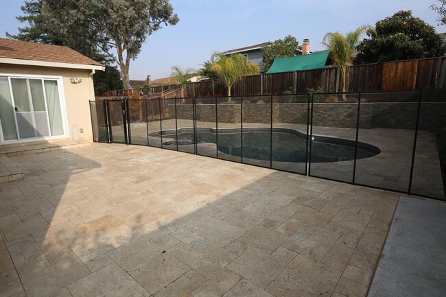 Building Photo - 5084 Willow Est