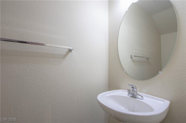 Building Photo - 1139 Orchard View St