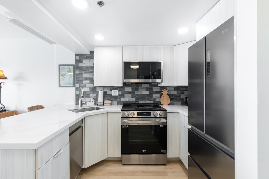 Stainless steel appliances and all the cooking essentials you need to chef it up in paradise! - 1777 Ala Moana Blvd