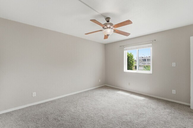 Building Photo - Prime Scottsdale Living | 2 Master Suites + Private Patio Retreat