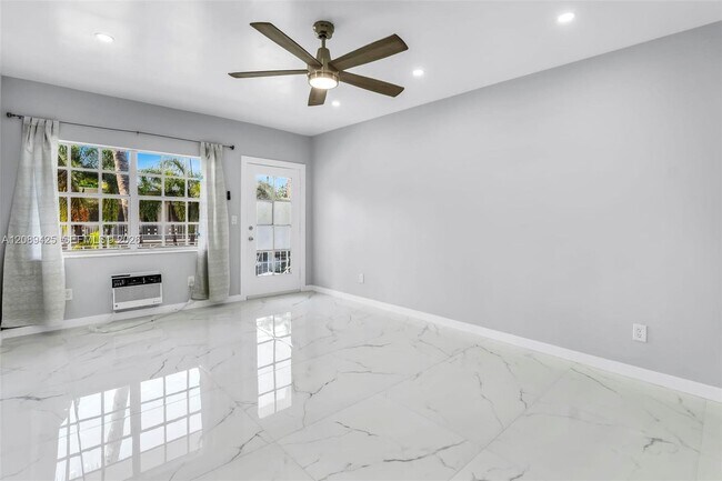 Building Photo - 635 8th St