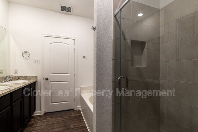 Building Photo - 3994 Turtle Creek