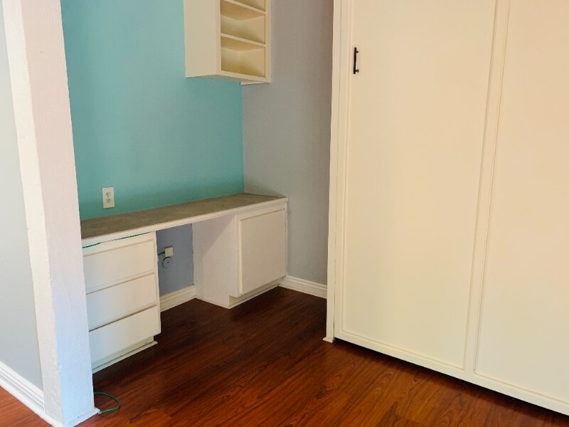 Building Photo - 1040 W MacArthur Blvd