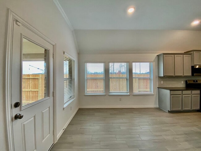Building Photo - 8710 Morning Glow Dr