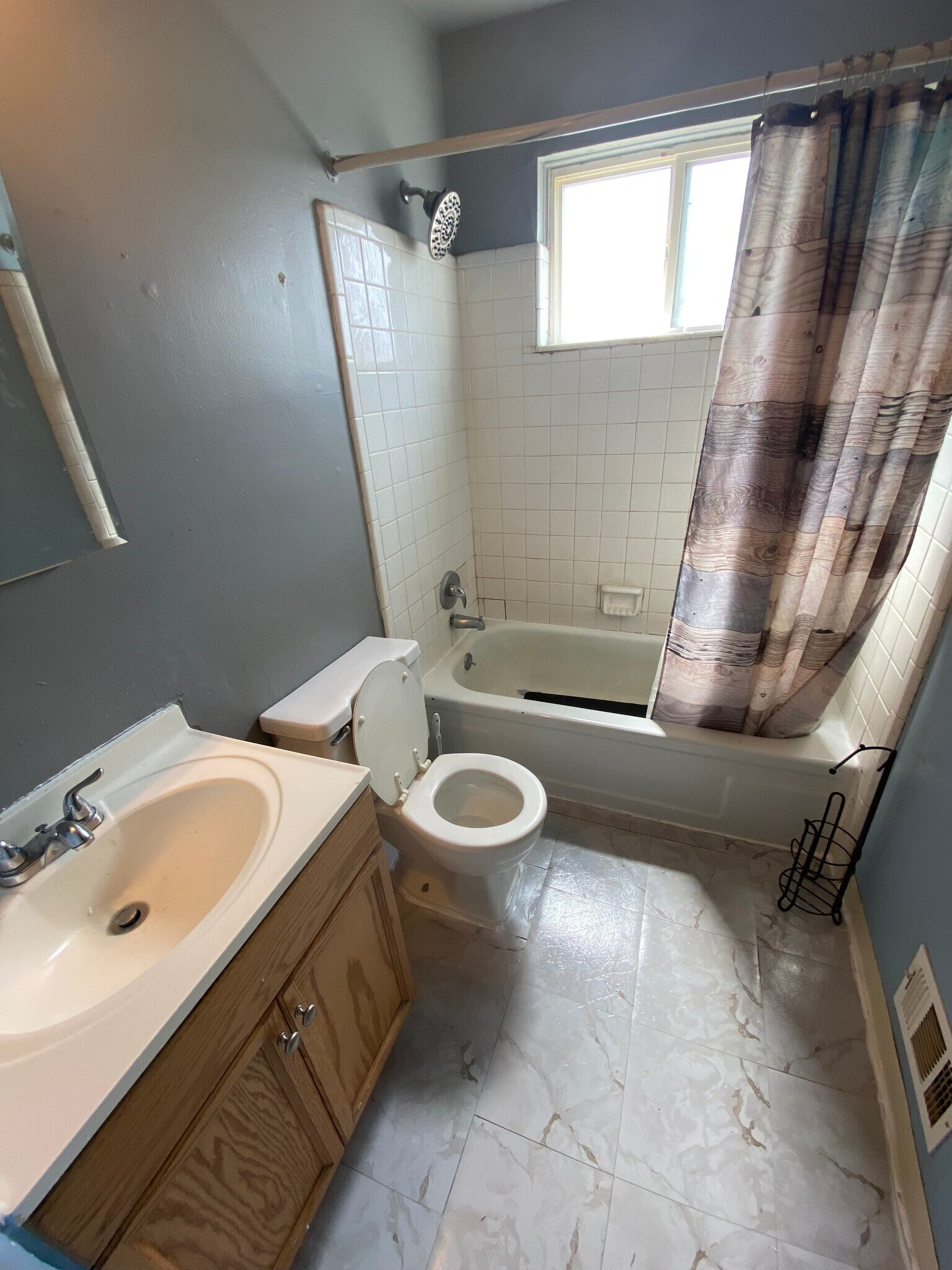 Bathroom - 11051 Studebaker Ave
