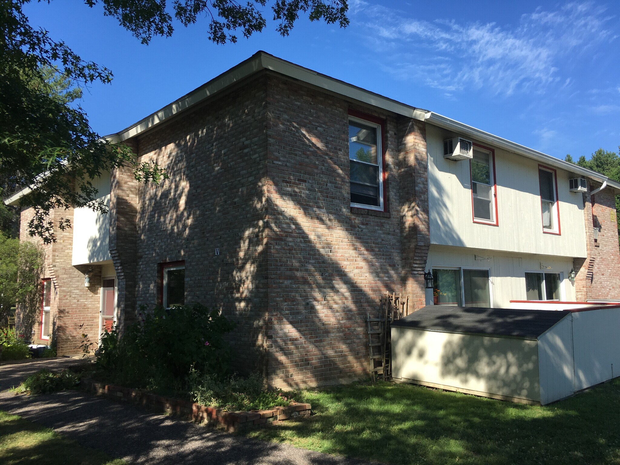 Building Photo - 280 Ledgewood Cir