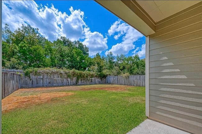 Building Photo - 11 Sagamore Ridge Pl