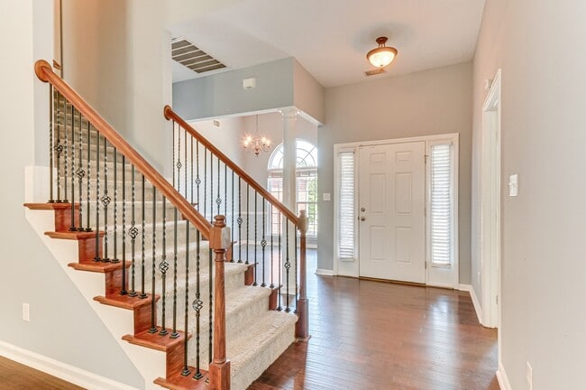 Building Photo - 1231 Pinnacle Dr