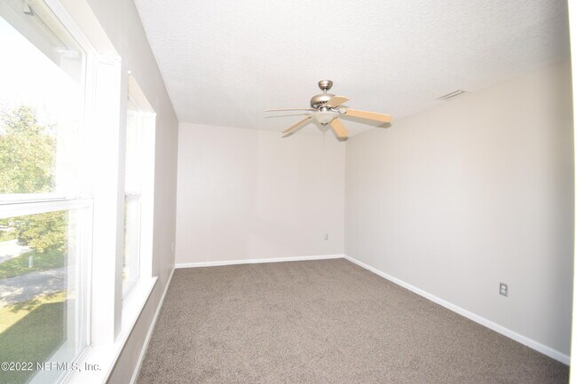 Building Photo - 1210 Dawn Creek Ct