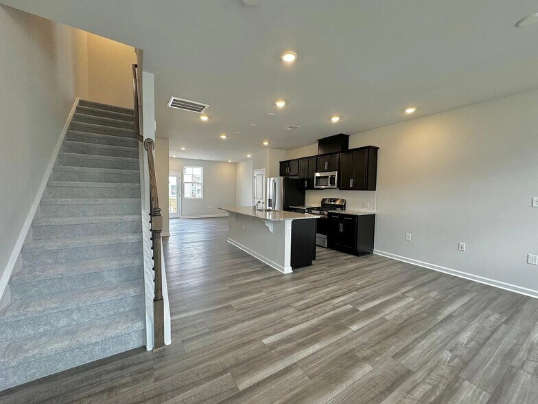Building Photo - 2624 Chert Ln