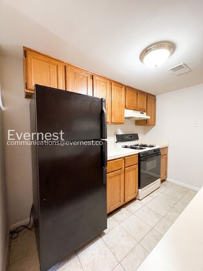 Building Photo - 14806 Bryan Ct