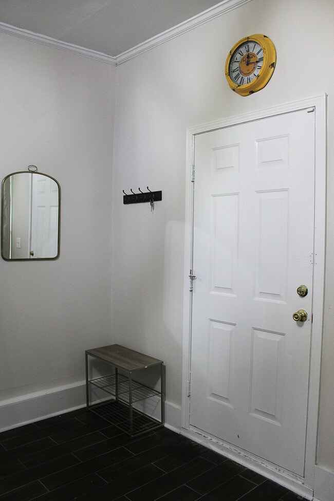 Building Photo - 2529 Napier Ave