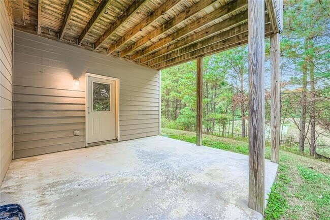 Building Photo - 1240 Grayson Oaks Dr