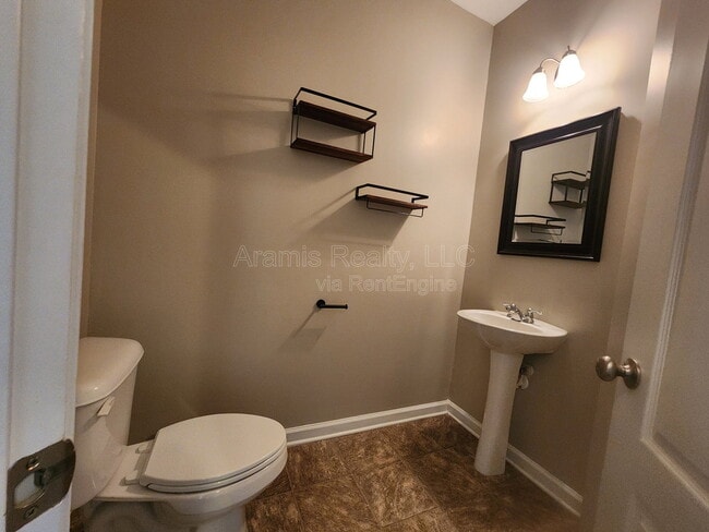 Building Photo - 7601 Summer Berry Ln