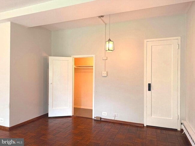 Building Photo - 3211 Ravensworth Pl