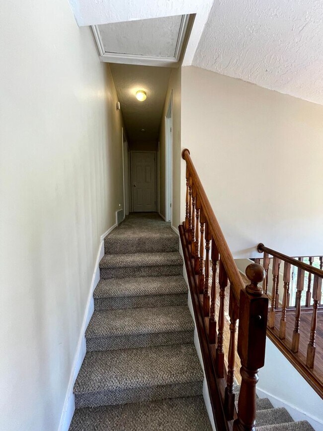 Building Photo - Great 4 Bed/3 Bath home in Layton