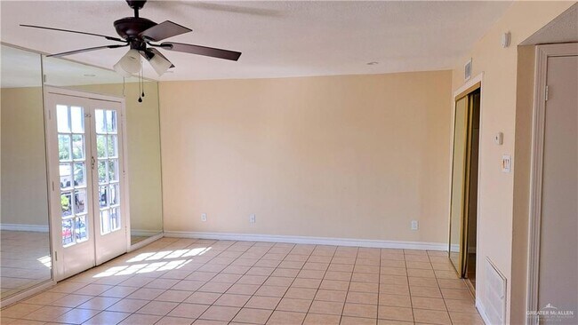 Building Photo - 1418 Beech Ave
