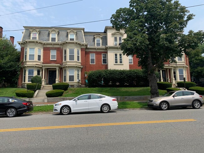 Building Photo - 38 Summer St