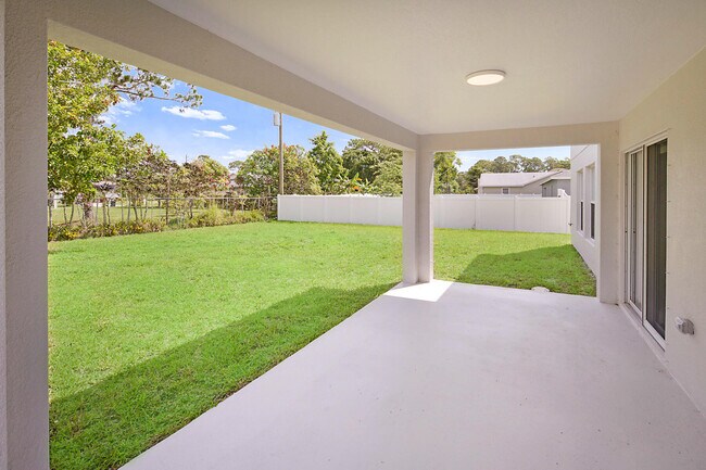 Building Photo - 617 SE Karrigan Terrace