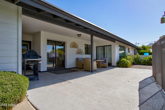 Building Photo - 1201 E Northview Ave