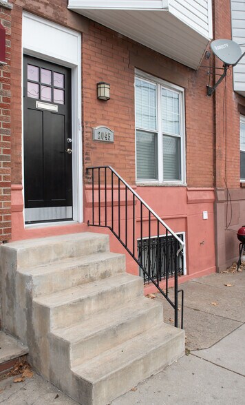 Building Photo - 2045 Snyder Ave