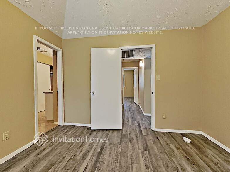 Building Photo - 7014 Foxmont Ln