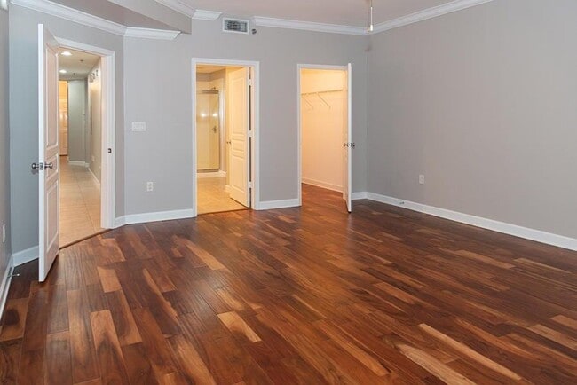 Building Photo - 113 Brooks St SE