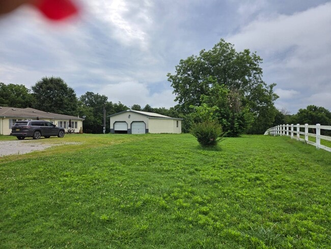 Primary Photo - 441501 E 380 Rd