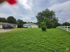 Building Photo - 441501 E 380 Rd