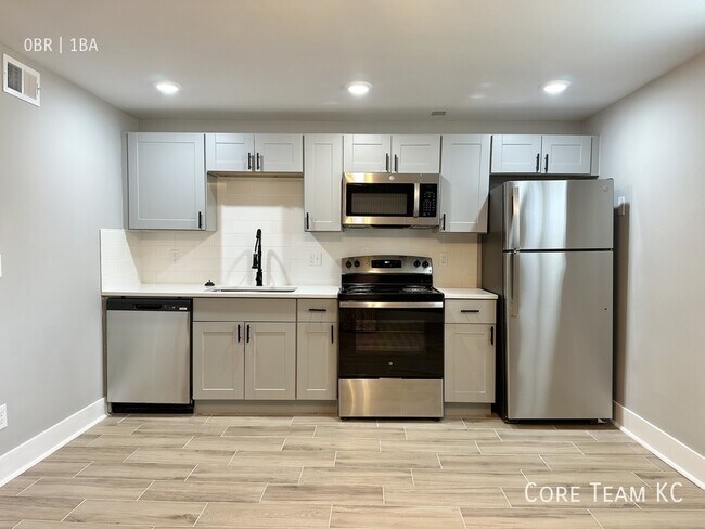 Building Photo - 2320 W 47th Ave