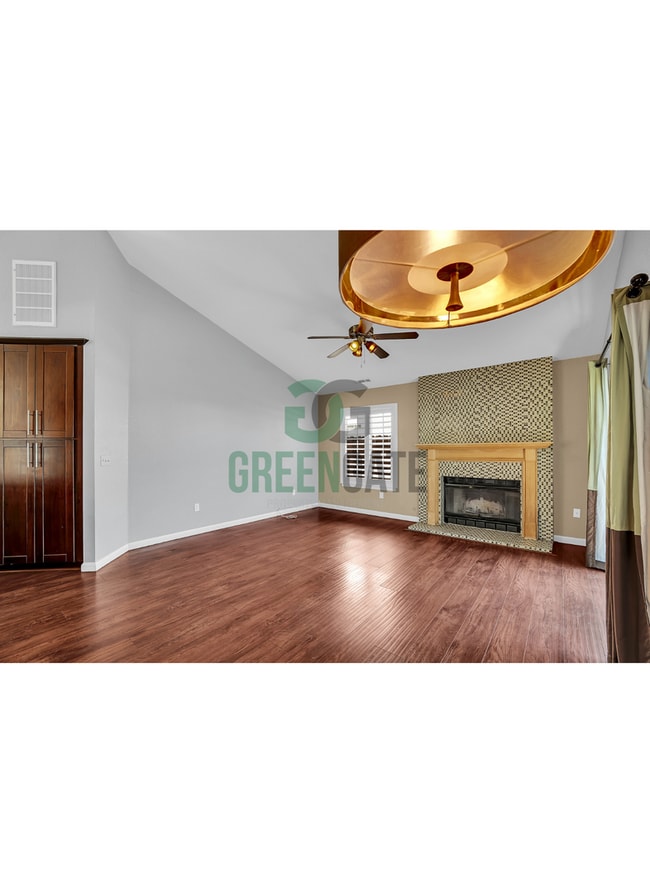 Building Photo - Lovely 3 Bedroom Home in Modesto MUST SEE!