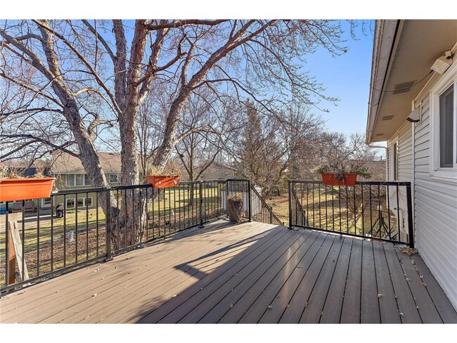 Building Photo - 13753 Glenhurst Ave