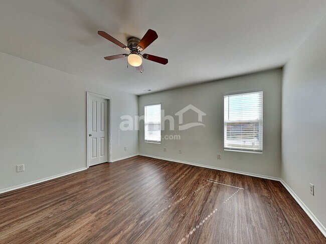 Building Photo - 3112 Varcroft Rd