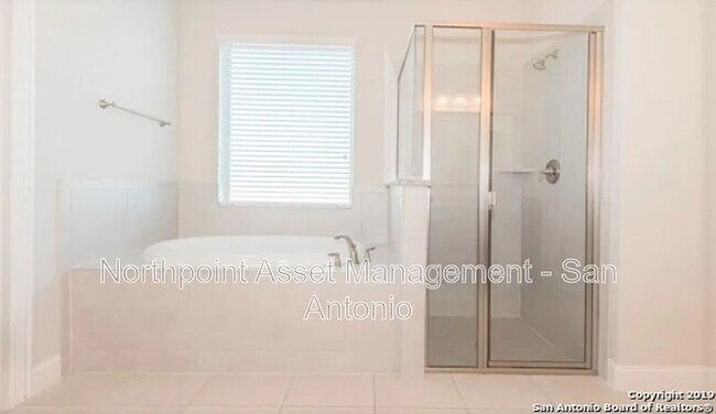 Building Photo - 13706 Meadowick Dr