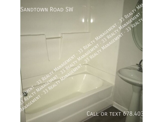 Building Photo - 2333 Sandtown Rd SW