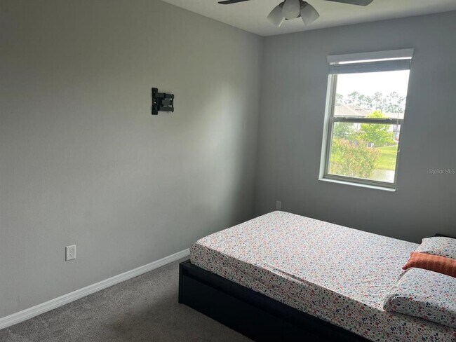 Building Photo - 393 Evertree Loop
