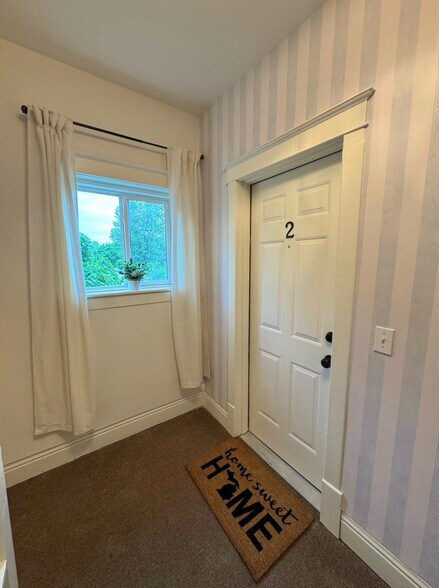 Unit#2 - 209 N William St